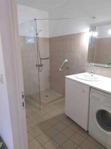 Ένα μπάνιο στο Campcardos