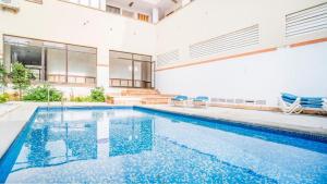 Bazén v ubytování Almirall Playa nebo v jeho okolí