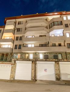 Το κτήριο όπου στεγάζεται  το διαμέρισμα