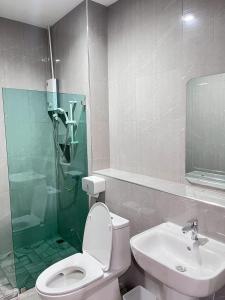 Vannituba majutusasutuses บ้านแม่เกสต์เฮ้าส์ Bann Mae