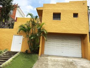 Το κτήριο όπου στεγάζεται  το διαμέρισμα