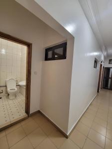 Ένα μπάνιο στο Appartement deux chambres-salon