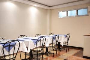 Restoran või mõni muu söögikoht majutusasutuses Carícia Hotel (Adult Only)