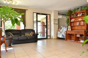 Et opholdsområde på Canadas Best Value Inn Kelowna