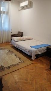 Ένα ή περισσότερα κρεβάτια σε δωμάτιο στο 27 юли 3 бюджет