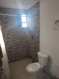 Ένα μπάνιο στο Melgar ANGEL 5