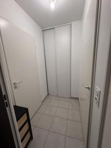 Φωτογραφία από το άλμπουμ του Small 2 room cocoon in a luxury building στο Lognes +10 φωτογραφίες