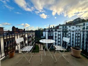 Μπαλκόνι ή βεράντα στο Le Feudon - Grand 2 pièces avec balcon et parking privé