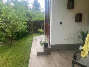 Κήπος έξω από το Villa Claudia Nimal's kitchen