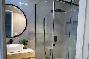 Ένα μπάνιο στο Modern 3BDR Family Home in Werribee