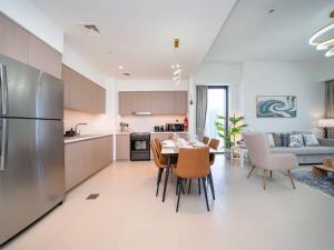 Η κουζίνα ή μικρή κουζίνα στο Stunning 2 bed dubai mall burj khalifa downtown ACT 1