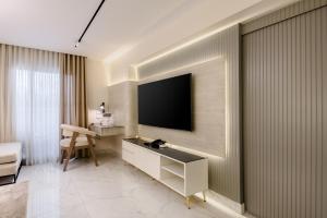 Televiisor ja/või meelelahutuskeskus majutusasutuses Zahir 801 +33 fotot