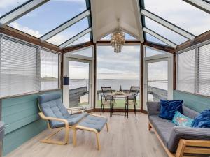 Posezení v ubytování 1 Bed in North Shields 94005