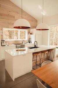 Η κουζίνα ή μικρή κουζίνα στο Three Zen Houses 3 4 & 6 - Villas & Spas