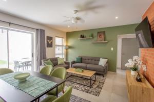 Et tv og/eller underholdning på Luxury York Retreat - Apartment 34