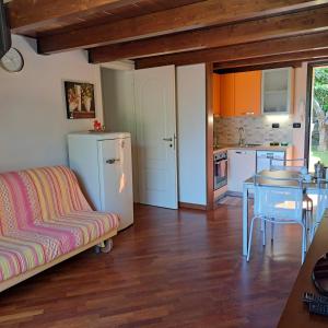 Η κουζίνα ή μικρή κουζίνα στο Lerici – Foyer Verde Mare