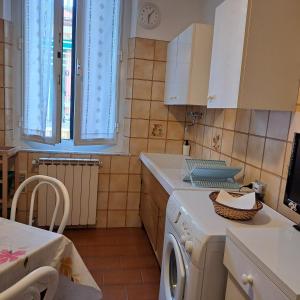 Η κουζίνα ή μικρή κουζίνα στο Seba House