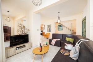 Μια τηλεόραση ή/και κέντρο ψυχαγωγίας στο Villa Phedra