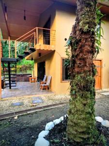 Το κτήριο όπου στεγάζεται  η παραθεριστική κατοικία