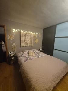 Ένα ή περισσότερα κρεβάτια σε δωμάτιο στο Villa Marvin