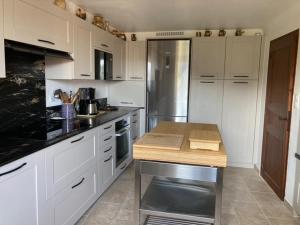 Kuchyň nebo kuchyňský kout v ubytování Mas du Panorama Panorama House + 2 fotografie