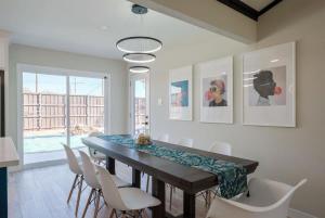 Ảnh trong thư viện ảnh của Perfect Getaway Home w Pool Jacuzzi Cinema Room ở Richardson