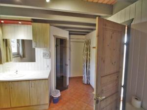 Et badeværelse på Ferienhaus im skandinavischen Stil + 15 billeder