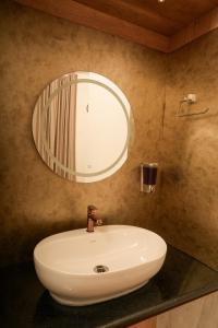 Phòng tắm tại The Lawrences Aqua Stay +23 ảnh