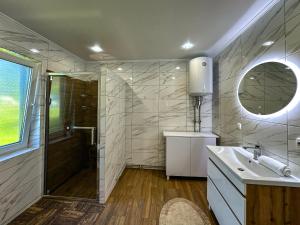 Et badeværelse på gray house kryvorivnya