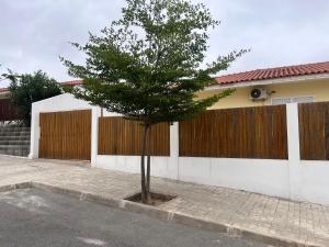 Το κτήριο όπου στεγάζεται  το διαμέρισμα