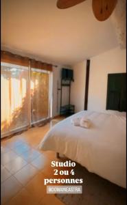 Voodi või voodid majutusasutuse Studio Soléa - Studio 2 - 4 personnes - Domaine Astra, Grans toas