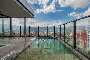 Bazén v ubytování The Somos Loho Hotel nebo v jeho okolí