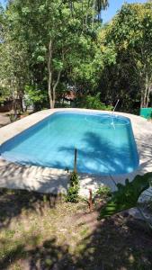 Swimmingpoolen hos eller tæt på Casa Allende + 6 billeder