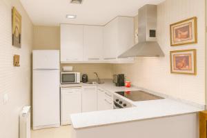 Køkken eller tekøkken på Vall Fosca - Apartamento con espectaculares vistas y jardín privado