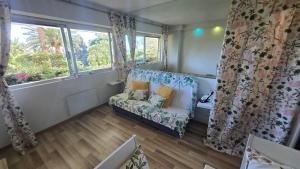 Χώρος καθιστικού στο CANNES La Mirandole