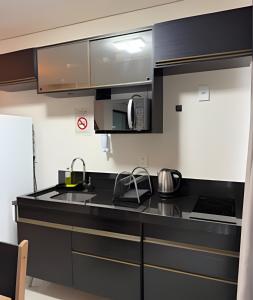 Køkken eller tekøkken på Cozy with Stunning View on the 33rd floor