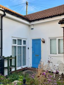 Bygningen som feriehuset ligger i + 28 billeder