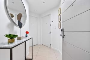 Billede fra billedgalleriet på MVR Designer Suite with Balcony and Miami-s Best Views i Miami