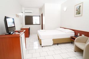 Μια τηλεόραση ή/και κέντρο ψυχαγωγίας στο Sara Palace Hotel