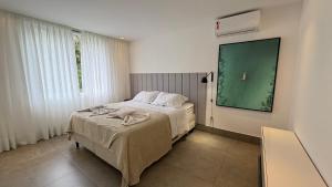 Postel nebo postele na pokoji v ubytování Casa 10 Floresta Boa Vista - Piscina Privativa, Adega e Conforto em 4 suítes + 36 fotografií