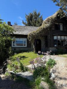 Κήπος έξω από το Cabañas Ser Patagonia