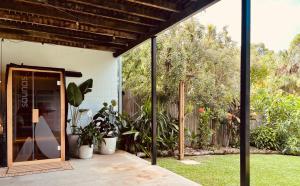 Κήπος έξω από το Agnes Break - 3 Bed, 2 Bath, Sauna, Walk to Beach