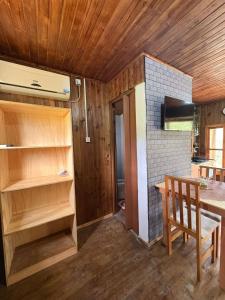 Köök või kööginurk majutusasutuses Cabana Bromélia