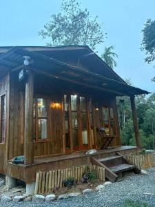 Hoone, kus puhkemajake asub +15 fotot