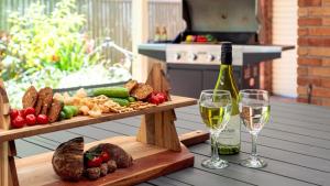 Φαγητό σε αυτή η παραθεριστική κατοικία ή κάπου εκεί κοντά