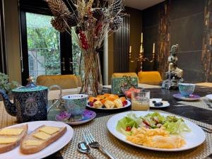 Φαγητό σε αυτός ο ξενώνας ή κάπου εκεί κοντά