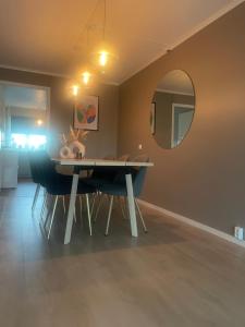 Fotografie z fotogalerie ubytování Koselig leilighet med 2 etasjer, ingen innsyn v destinaci Trondheim