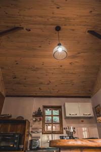 Ảnh trong thư viện ảnh của Vale das Araucárias - Tijolinho Chalet - with Ofurô ở Itamonte