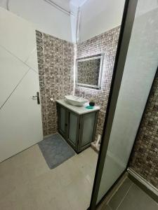 Ένα μπάνιο στο Coquette-Appart