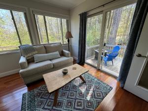 Χώρος καθιστικού στο Oak Street Inn